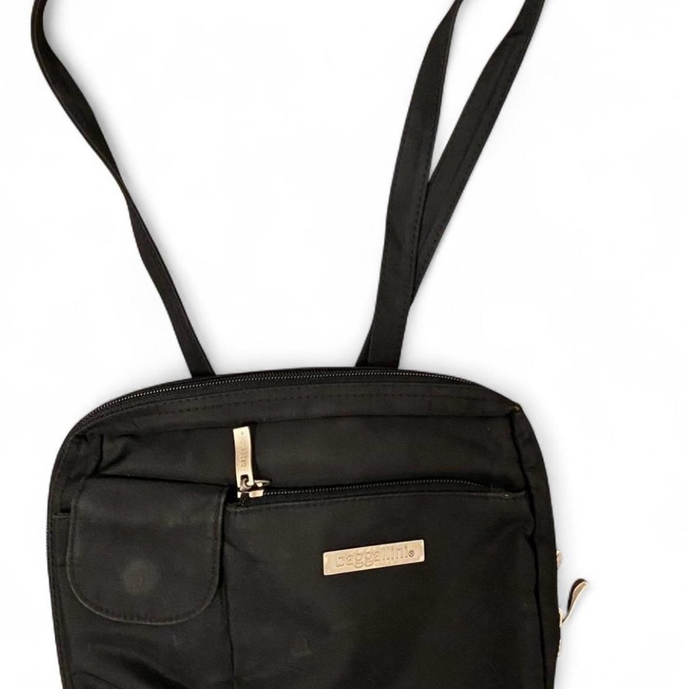 BAGGALLINI black nylon bag. Crossbody or shoulder bag, great condition.